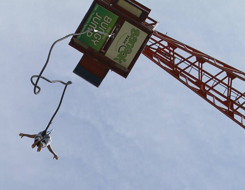 Human Slingshot and Bungy Jump at Sanook Park Pattaya - HolidaySG