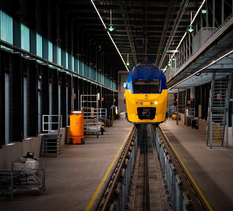 Eindhoven: Train Transfer Eindhoven from/to Amsterdam