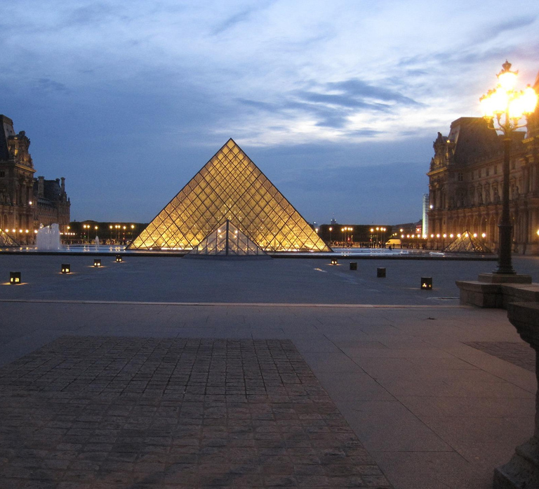 Louvre Museum Timed Entrance Ticket with Audio Guide