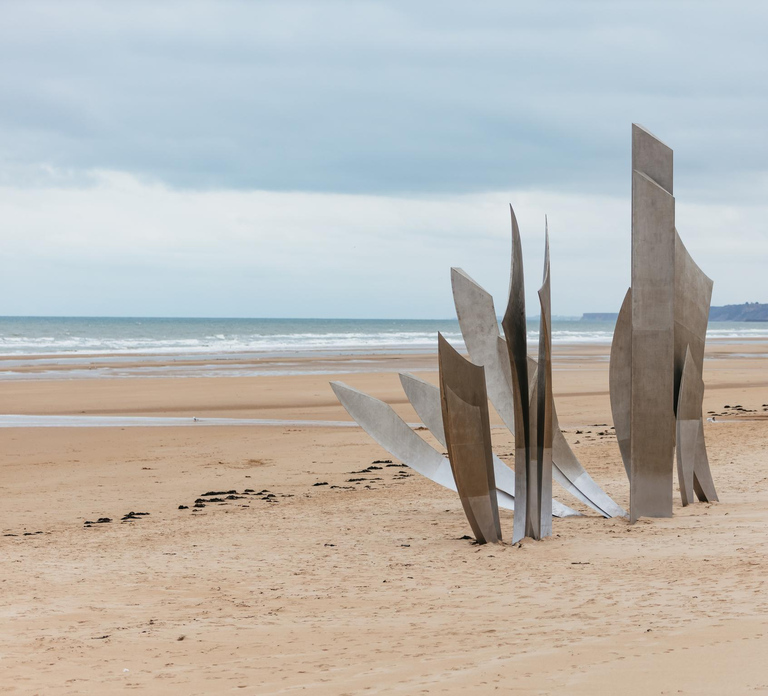 From Paris: Normandy D-Day Landing Beaches Full-Day Tour