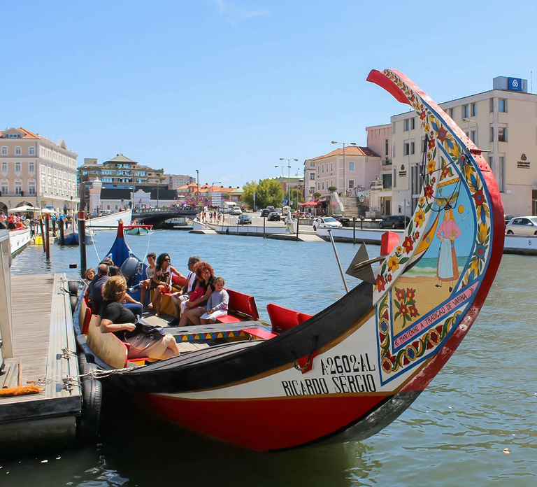 Aveiro: Traditional Moliceiro Boat Tour