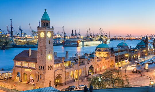 Tour the Waterfront of Hamburg in an Exploration Game Mobile App