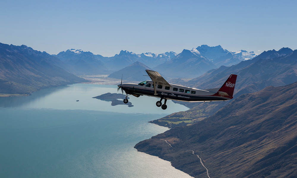 Milford Sound Cruise with Coach and Flight from Queenstown