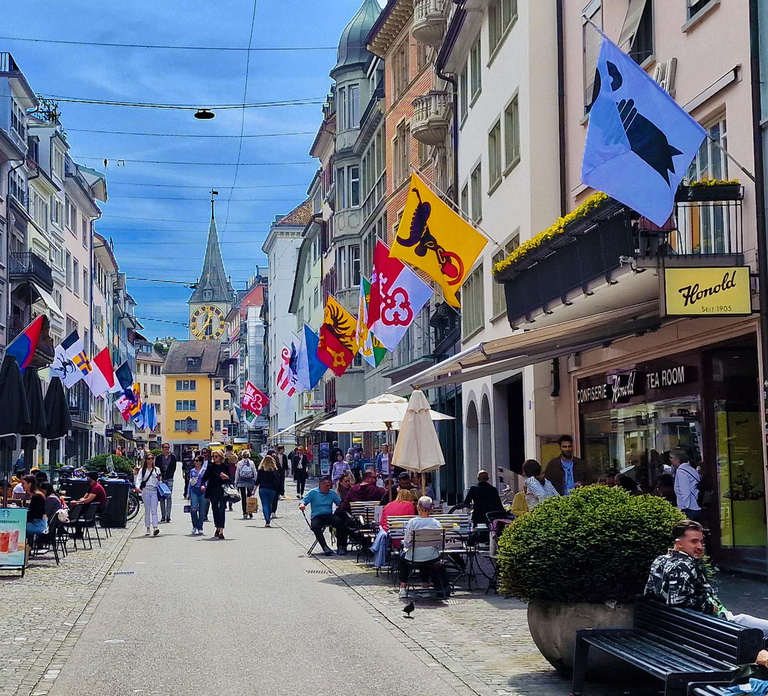 Zurich Open-top Tour and Chocolate and Cheese Countryside