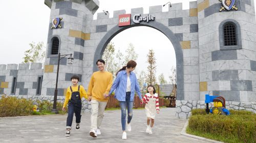 Legoland Admission Ticket with Round-trip Transfer from Seoul Day Tours