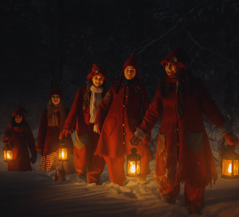 Rovaniemi: Enchanting Forest Lantern Walk with Santa's Elf