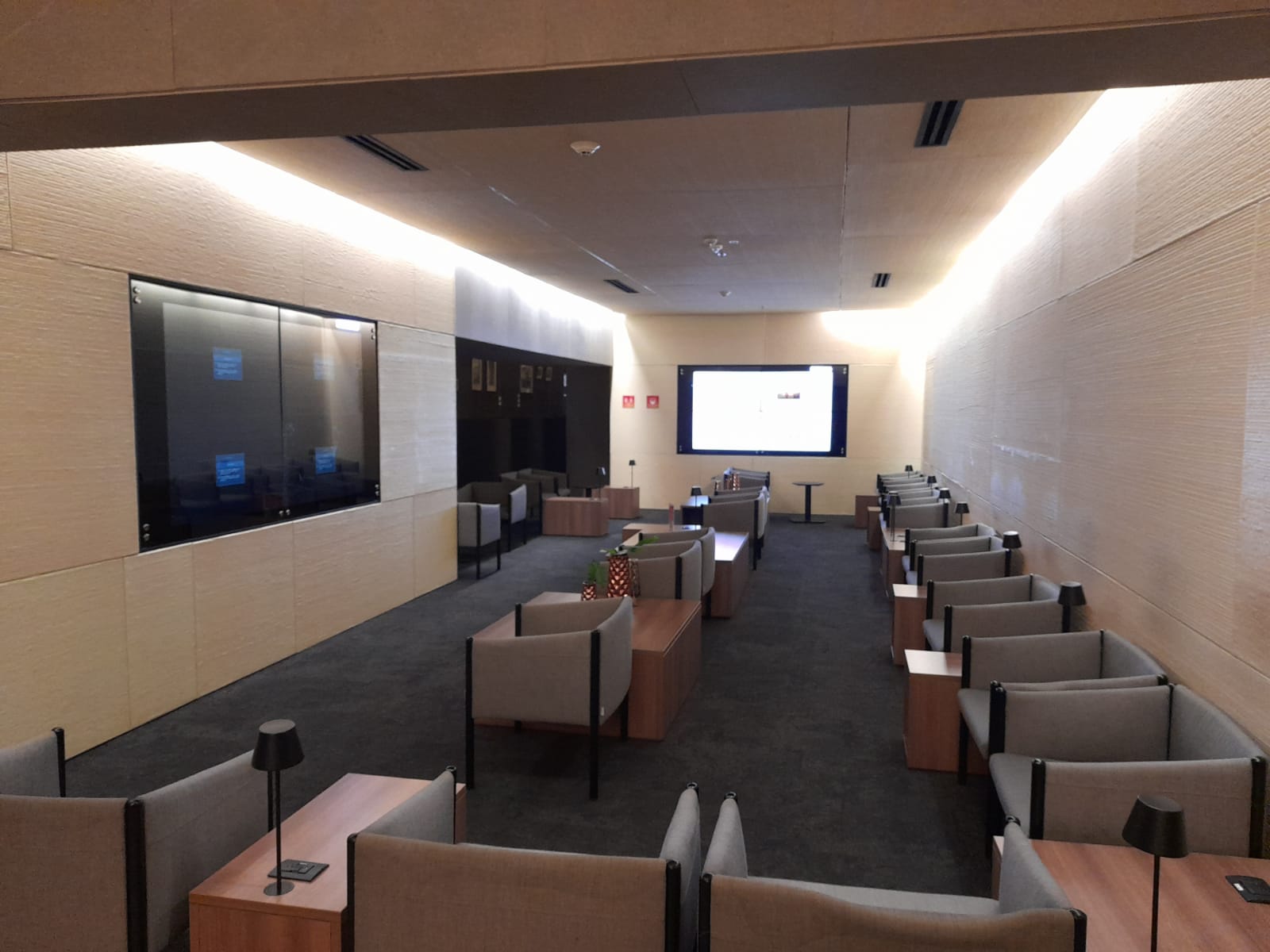Avianca VIP Lounge (Dom) El Dorado International Airport - HolidaySG