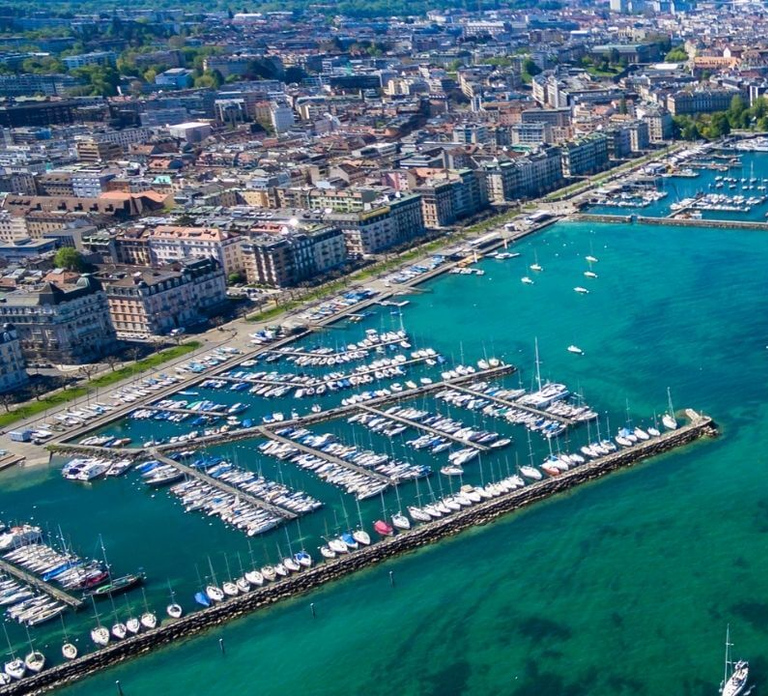 Geneva: United Nations, Old Town and Lake E-Bike Tour