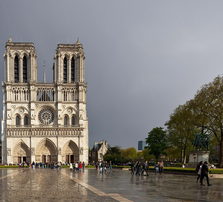 Paris: Eternal Notre-Dame VR Experience Ticket
