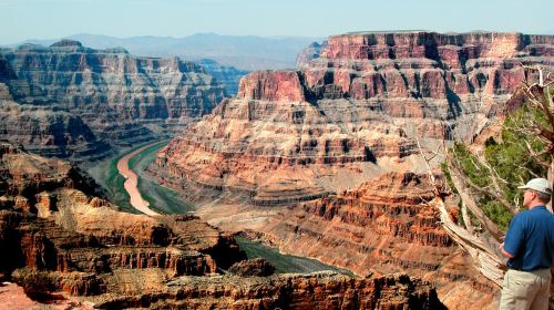 From Las Vegas: Grand Canyon West 5-in-1 Tour with Rim Lunch Day Tours