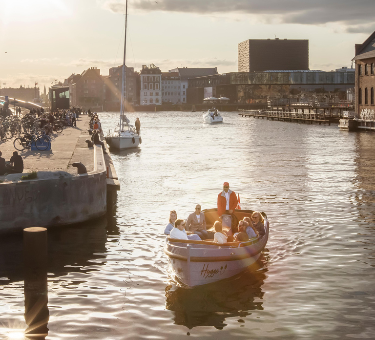 Copenhagen: Guided Canal Tour by Electric Boat