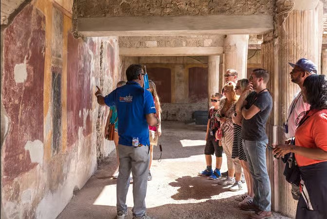 Pompeii, Amalfi Coast, and Sorrento Day Trip
