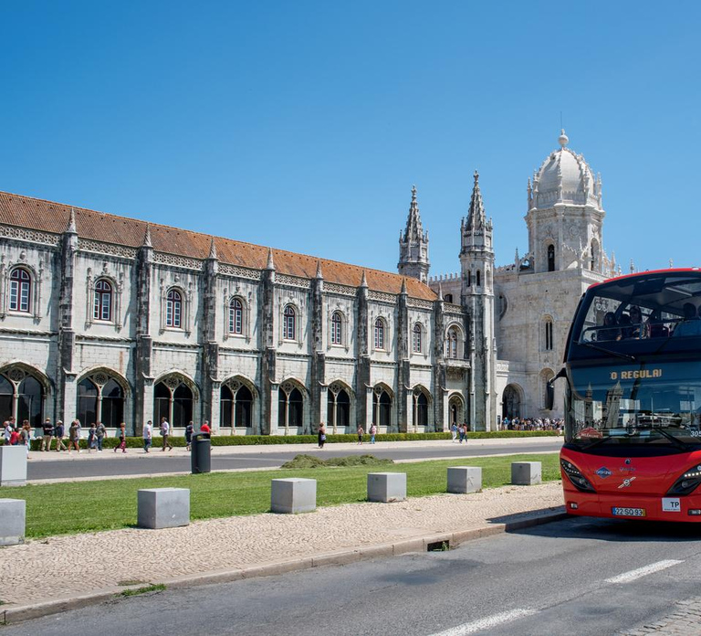 Lisbon: Hop-On Hop-Off Bus Tour
