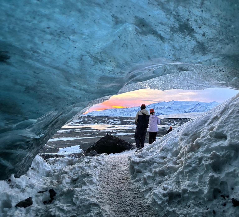 Jökulsárlón: Ice Cave Tour with Glacier Hike & Super Jeep