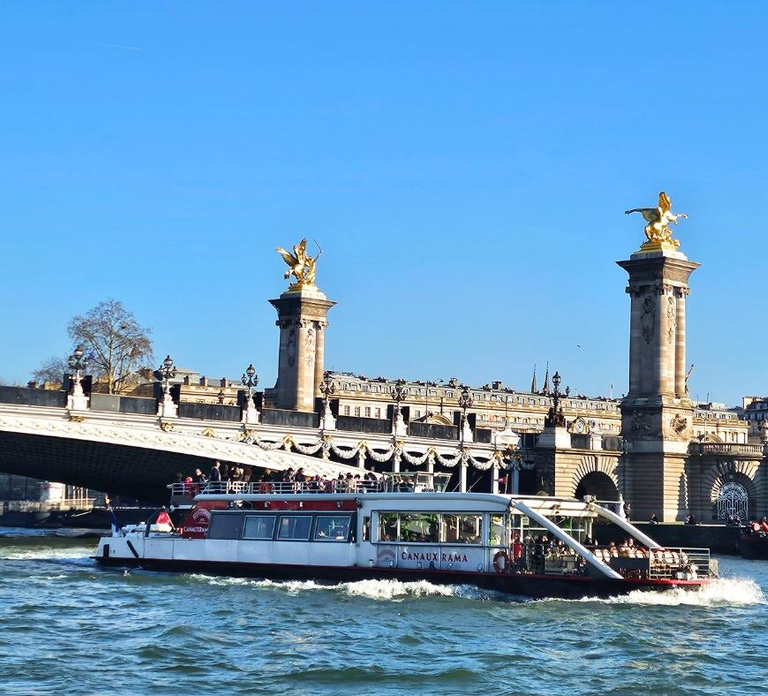 Best of Both Worlds Cruise: From Canal St. Martin to Seine
