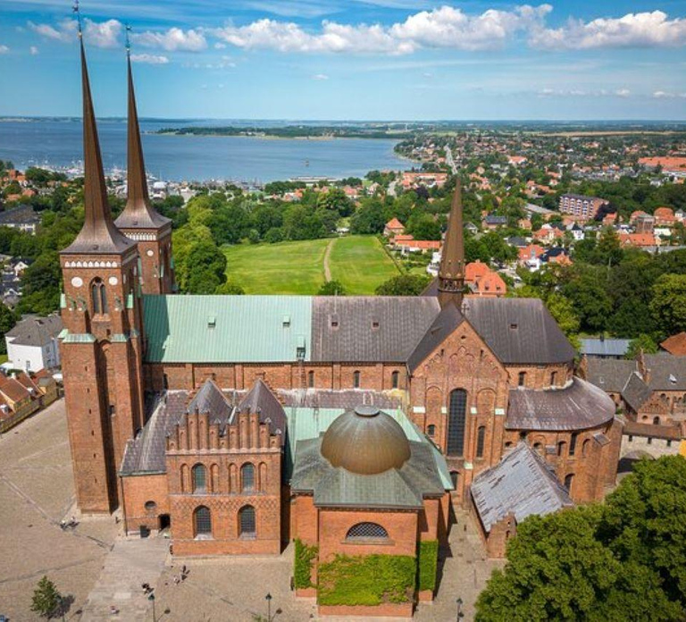 A Big Easy Tour; Cathedral, Viking Ships & Palace