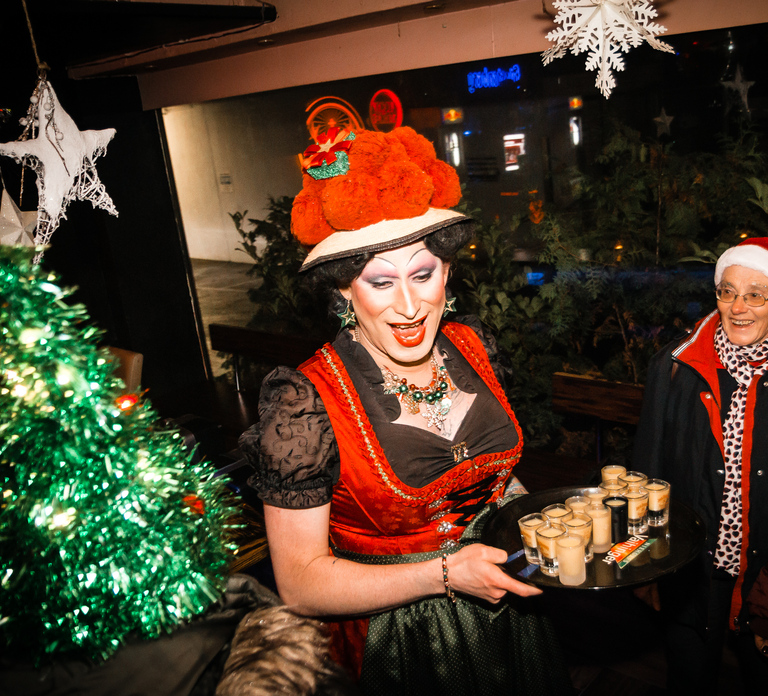 Freiburg: Christmas Drag Show Walk with Betty BBQ