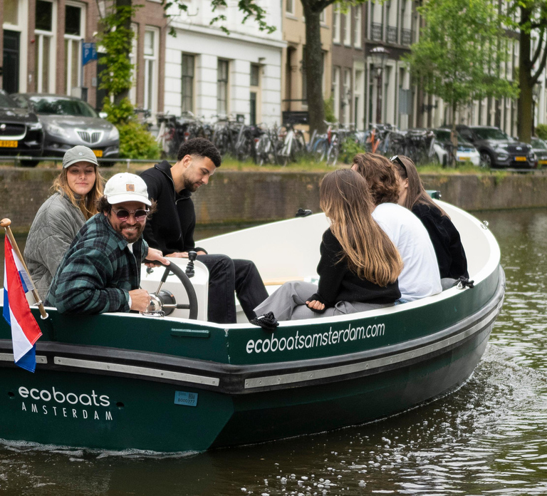 Amsterdam: Captain For a Day 2-Hour Boat Rental