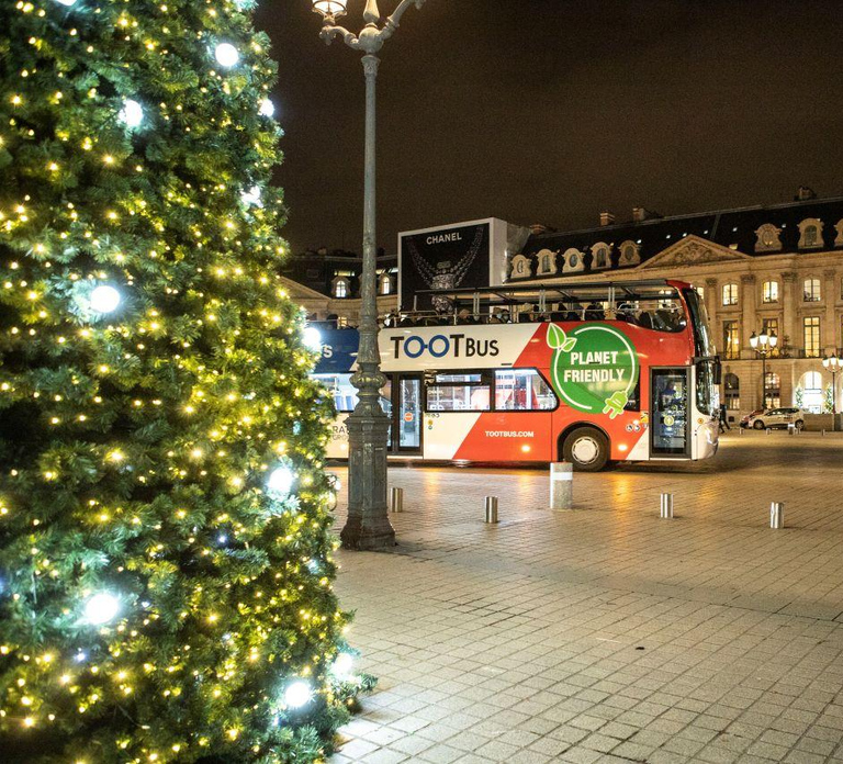 Paris: Tootbus Open-Top Christmas Bus Tour