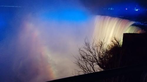 Canada small group Adventure Tour W Tower and Journey Day Tours