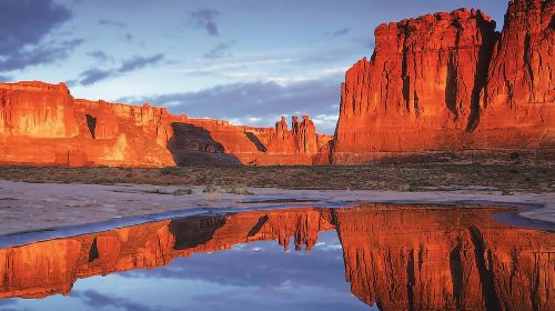 Moab: Arches National Park Morning Adventure Tour
