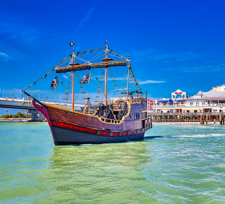 Madeira Beach: Pirate Adventure Cruise
