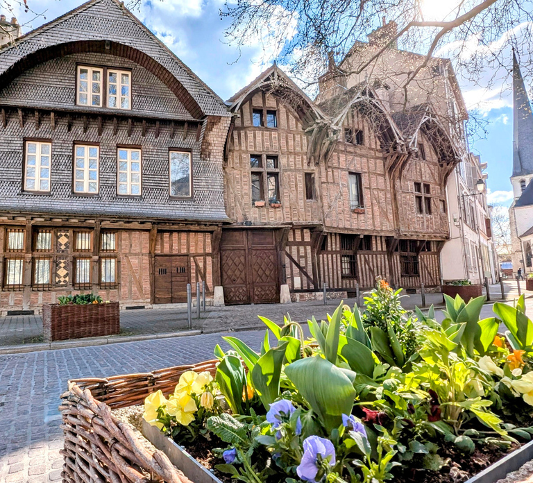 Sightseeing tour of the historic center of Troyes