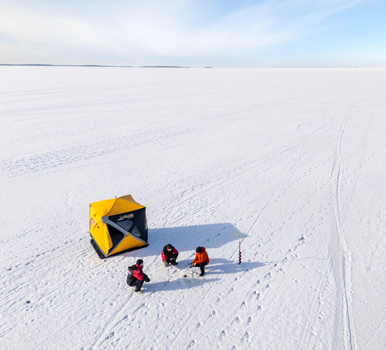 Oulu: Arctic Sea Ice Fishing