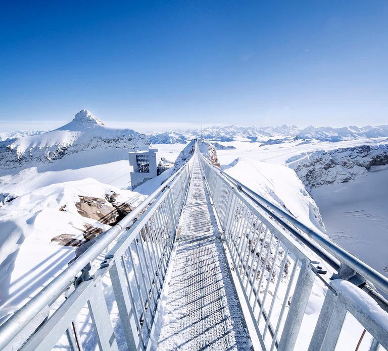 From Lausanne: Glacier 3000 Experience Tour