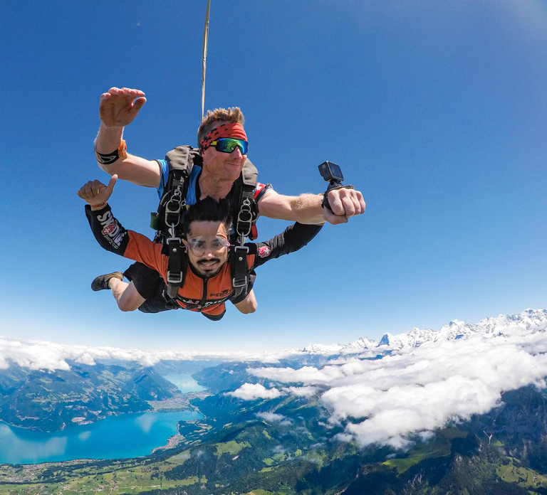 From Zurich: Interlaken Skydiving & Scenic Flight Adventure
