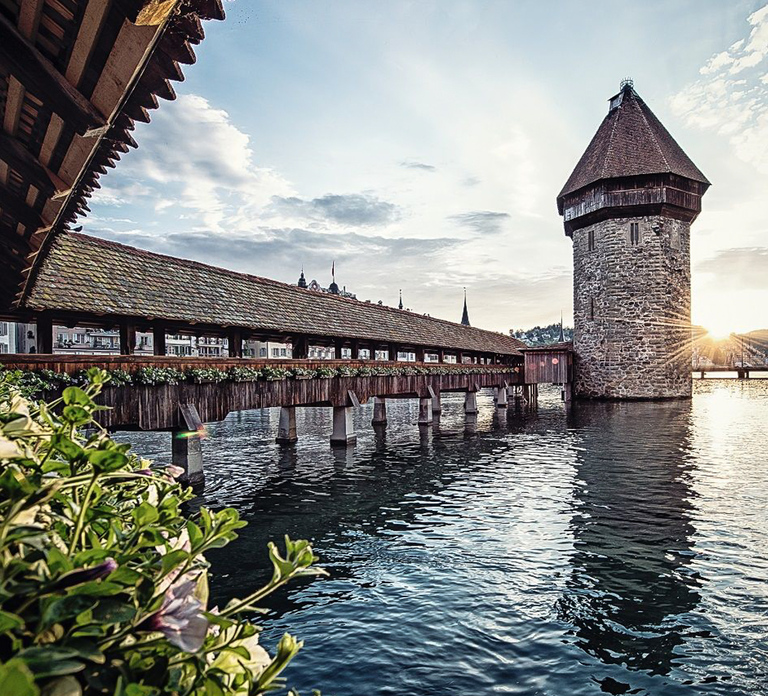 From Zurich: Day Trip to Lucerne with Optional Yacht Cruise