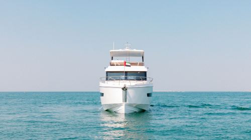 [Dubai Yacht Charter] Dubai Yacht Sea Sightseeing/Luxury Yacht Charter/Sea Fishing/Morning Light Tour/Romantic Sunset/Gala-Aura-Reno75 feet can accommodate 25 people Transport Passes