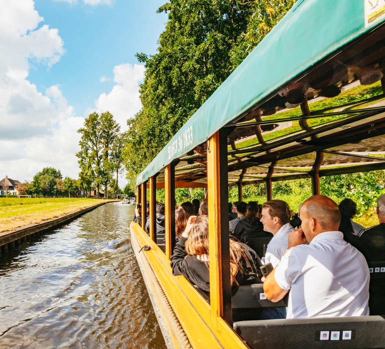Amsterdam: Giethoorn Day Trip, Boat Tour, and Walking Tour