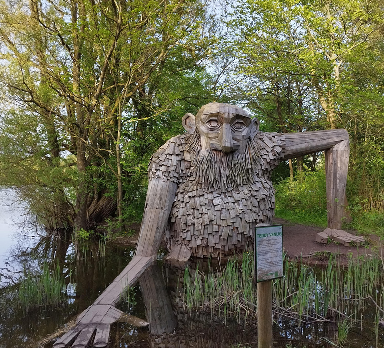 Copenhagen: Six Forgotten Giant Sculptures Tour by Bus
