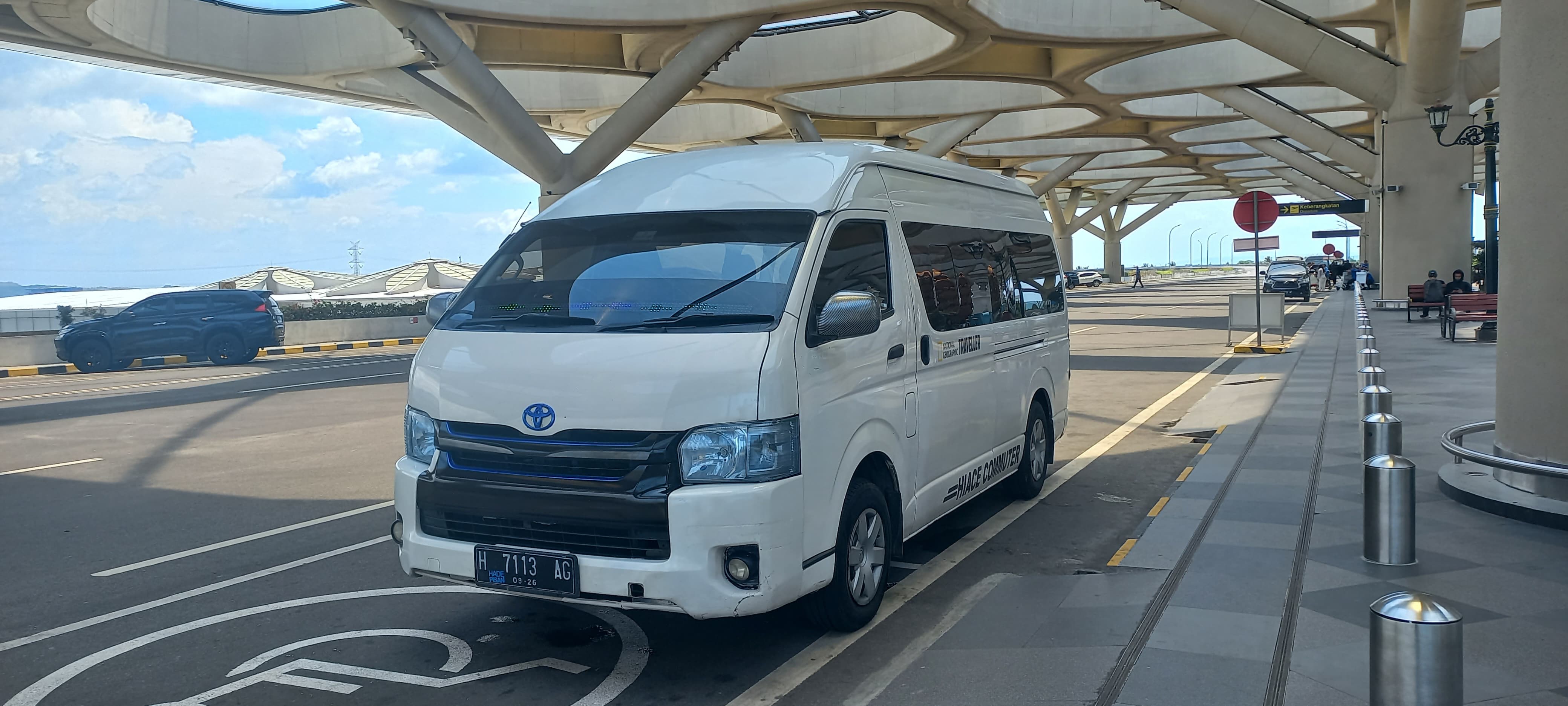 Yogyakarta Car Rent + Drivers (12 Hours) - HolidaySG