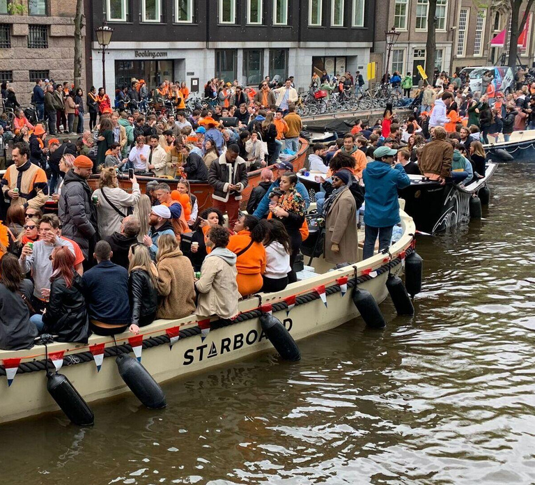 Amsterdam: 3 Hour Kings Day Boat Party with Unlimited Drinks