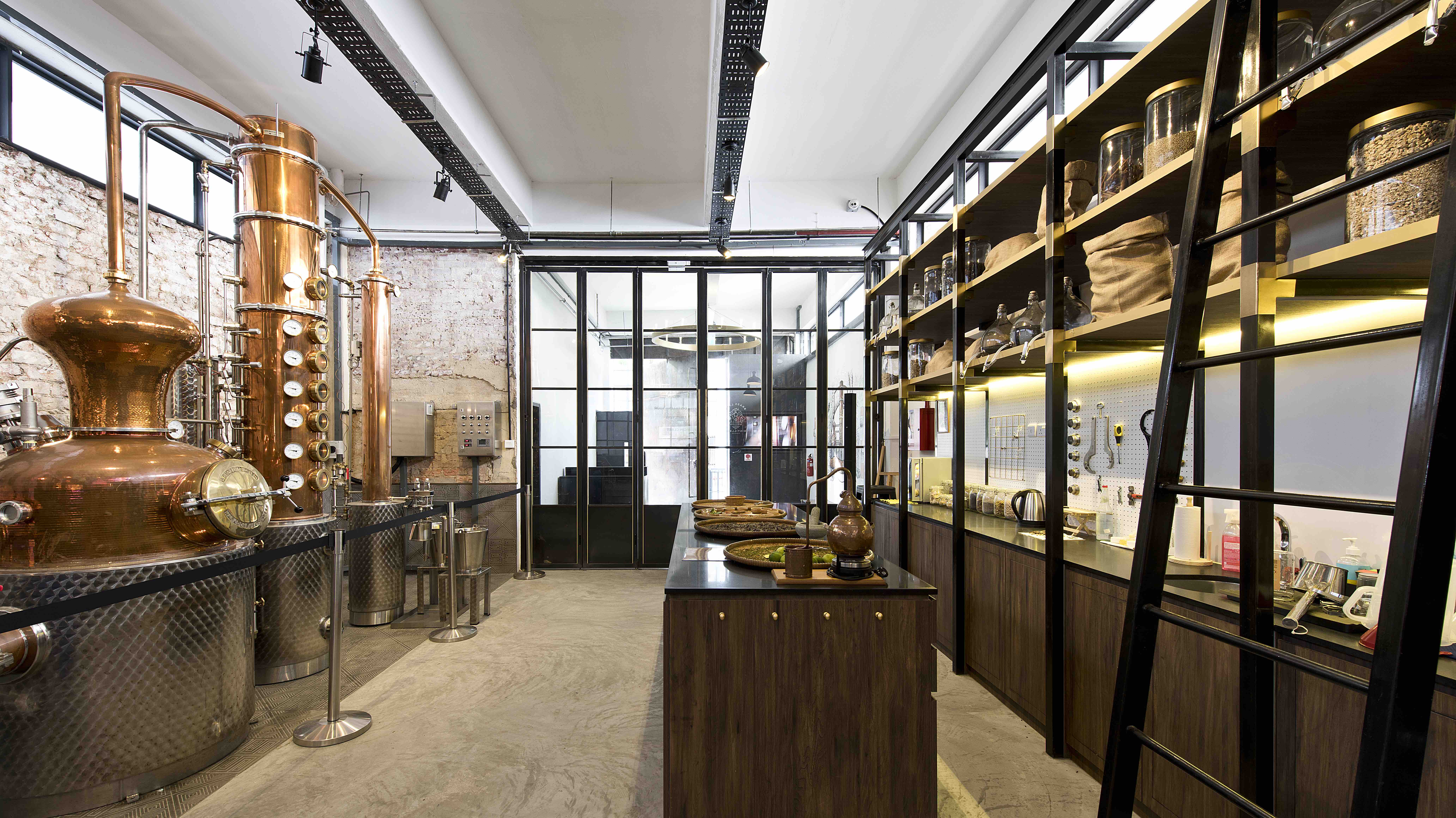 Brass Lion Gin Distillery Tour - HolidaySG