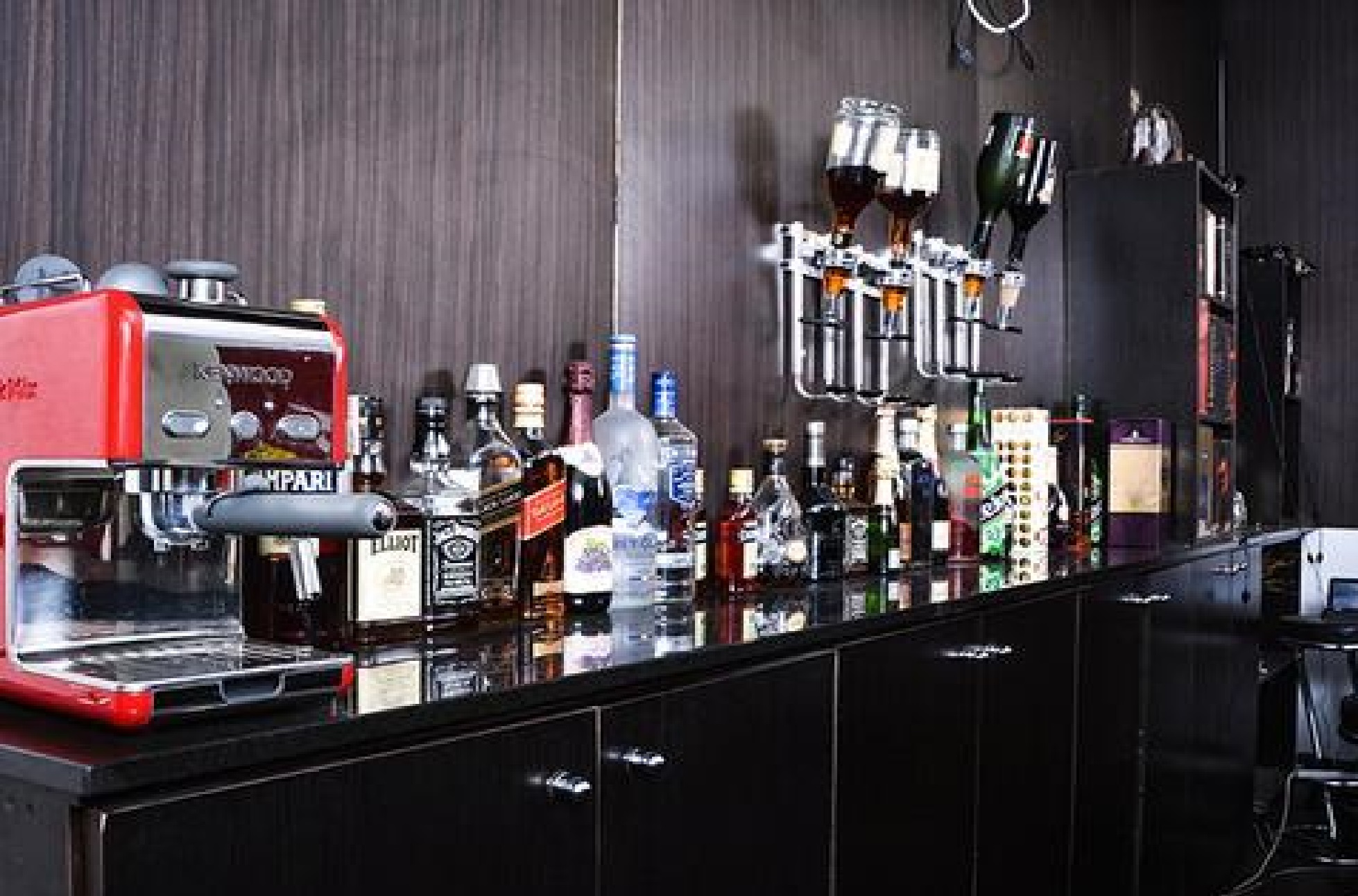 @9TYSIX VIP Lounge Nnamdi Azikiwe International Airport - HolidaySG