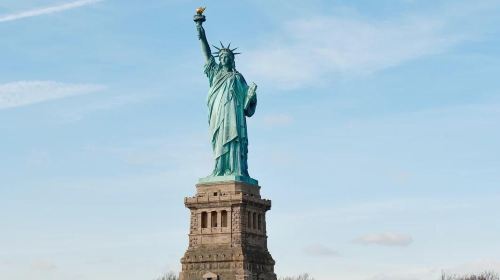 New York Statue of Liberty + Wall Street Bull + World Trade Center + Metropolitan City + Brook Bridge Private car tour Day Tours