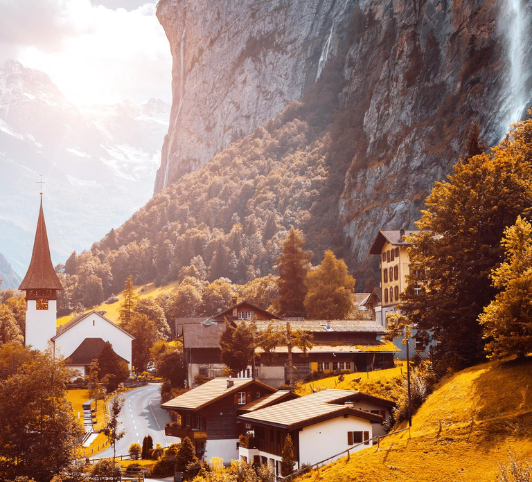 Private car day trip from Bern to Grindelwald & Interlaken
