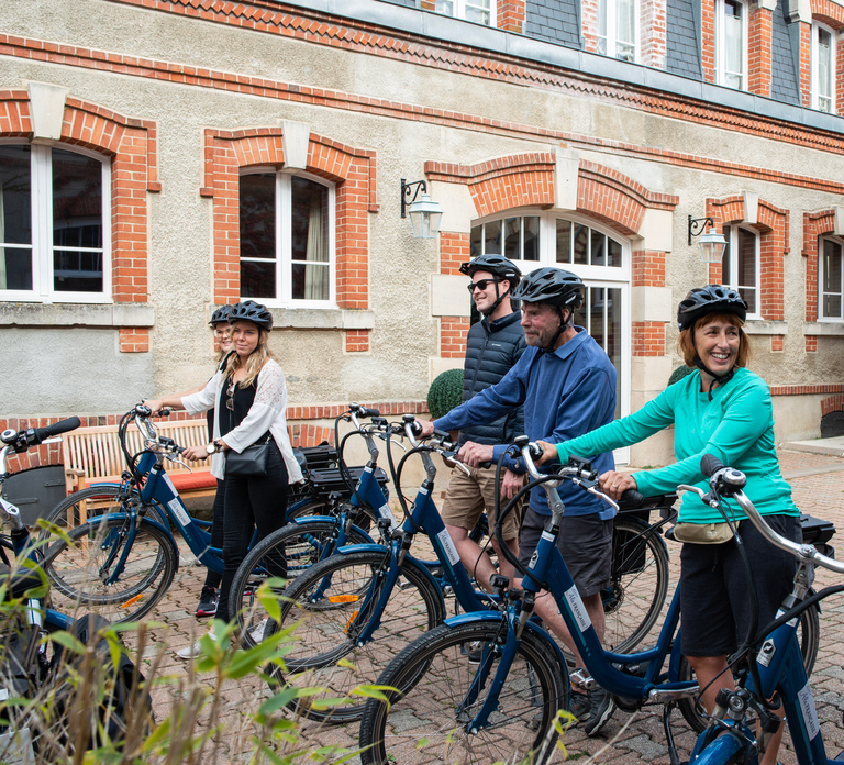 Champagne: E-Bike Champagne Day Tour with Tastings and Lunch