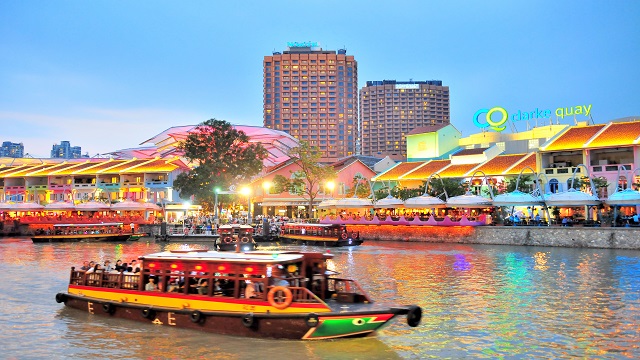 Singapore River Cruise - HolidaySG