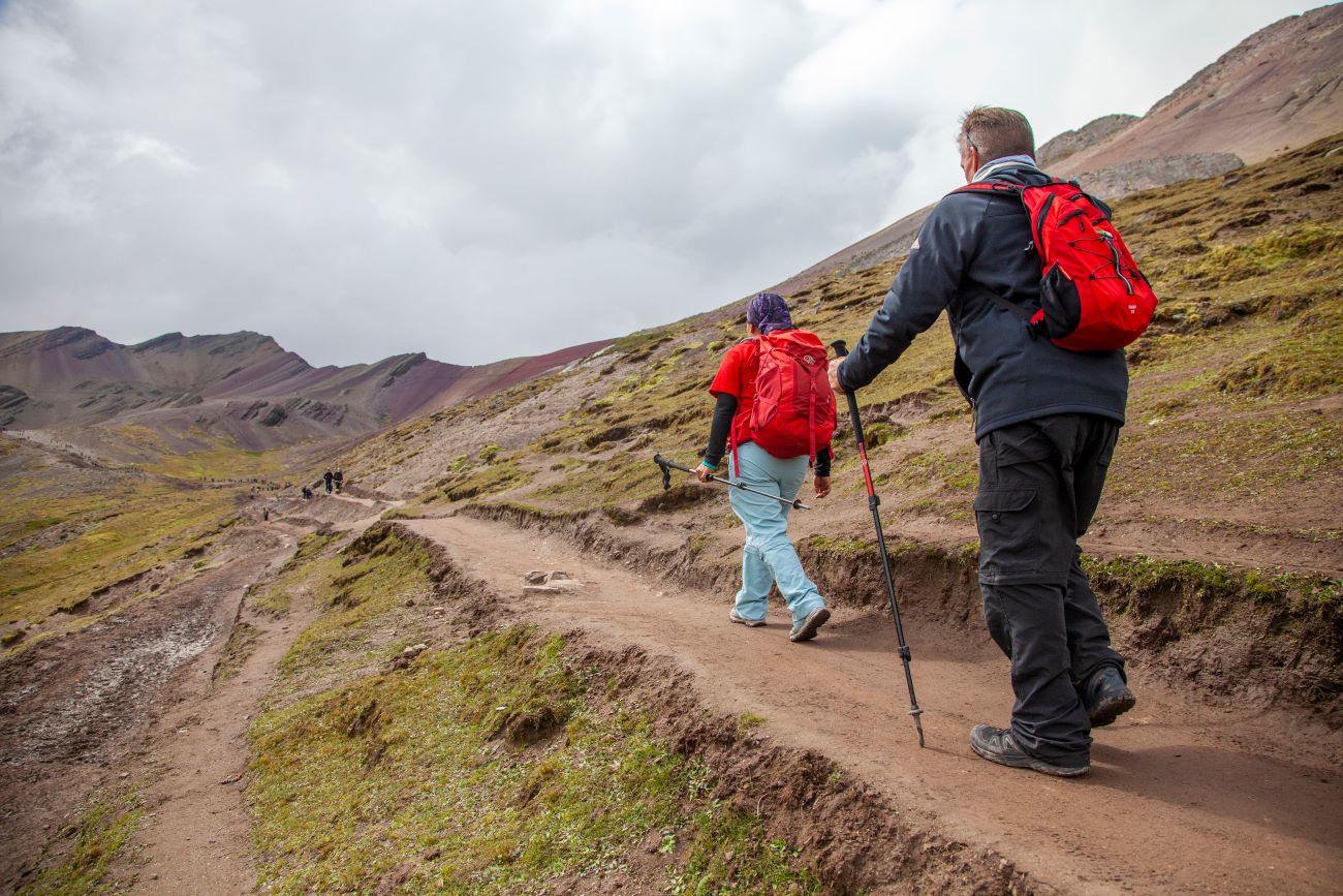 Private Cusco Tour: Rainbow Mountain – Colors of The Andes Experience - HolidaySG