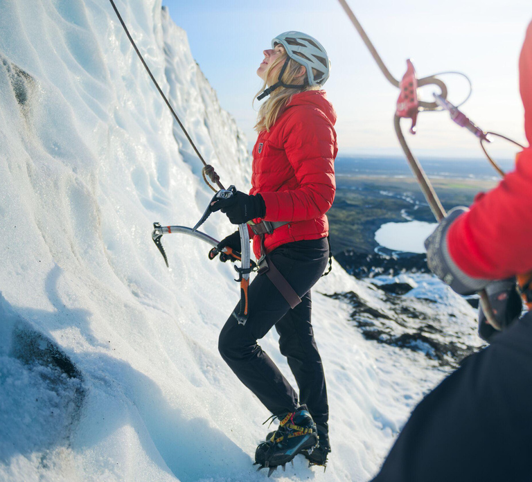 Skaftafell: Glacier Hike and Ice Climbing Guided Experience