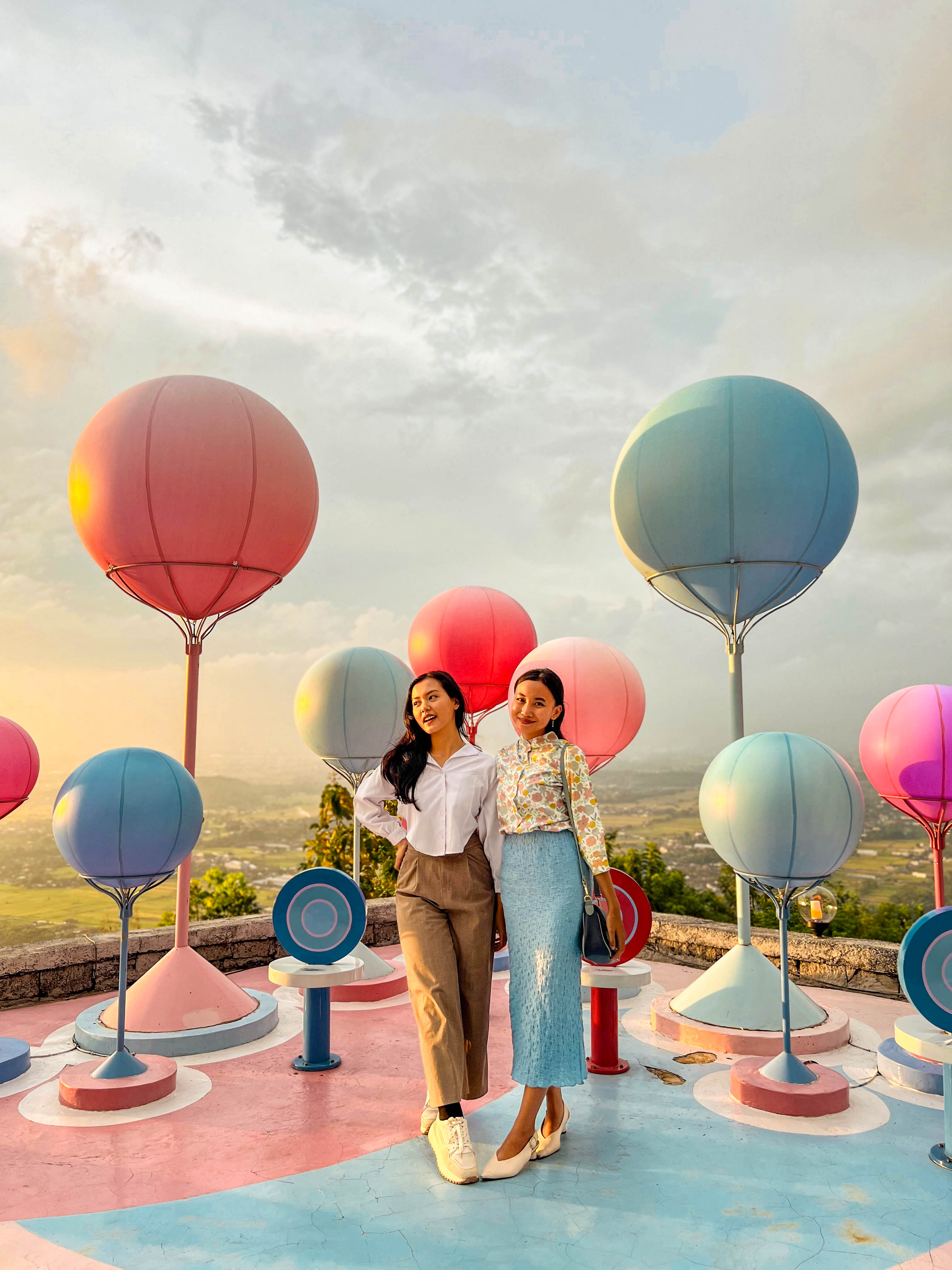 HeHa Sky View - HolidaySG