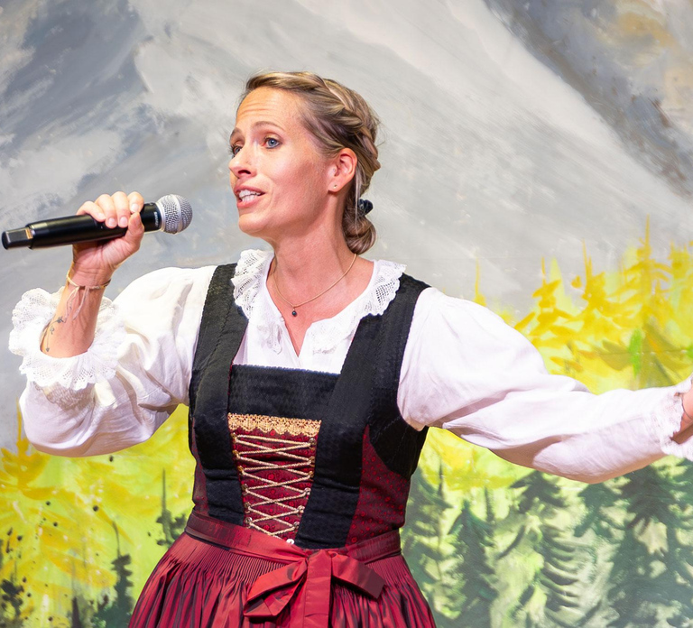 Tyrolean Evenings Family Gundolf in Innsbruck