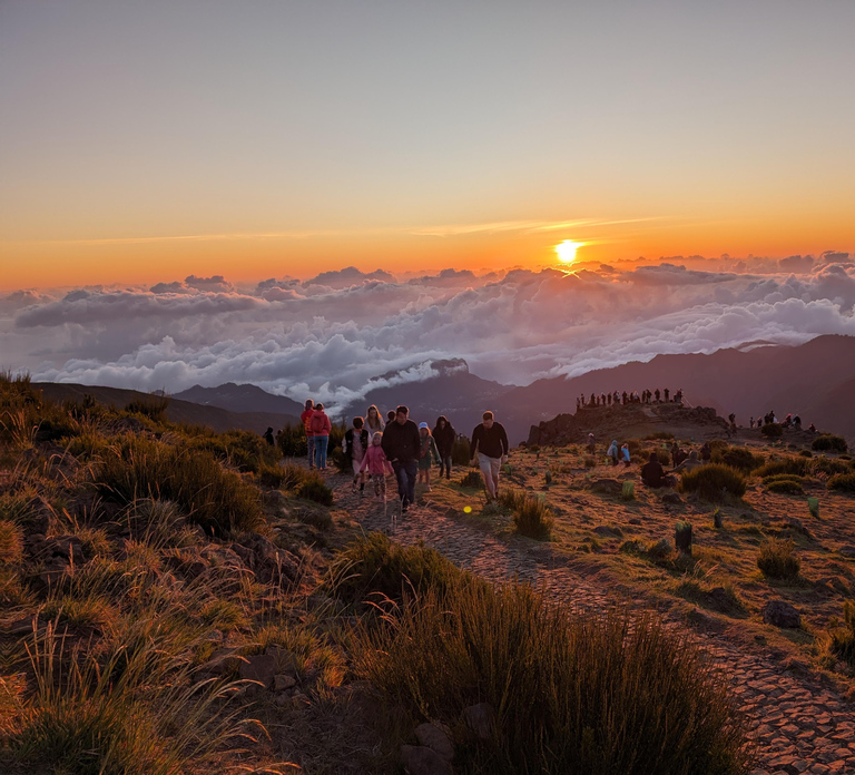 From Funchal: Pico Arieiro Sunrise with Optional Breakfast