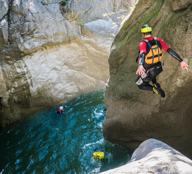 From Interlaken: Canyoning Chli Schliere
