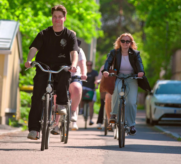 Tampere: Scenic Bike Tour with Sauna & Local Flavors