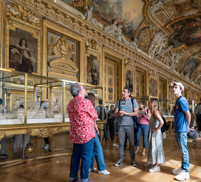 Paris: Guided Tour of the Must-Sees of the Louvre Museum